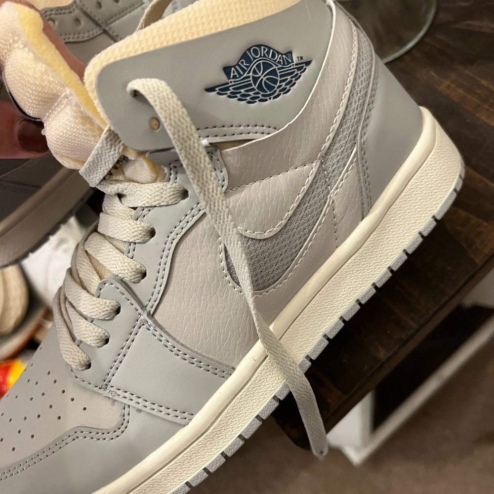 Nike Hightops. Size 7 never worn